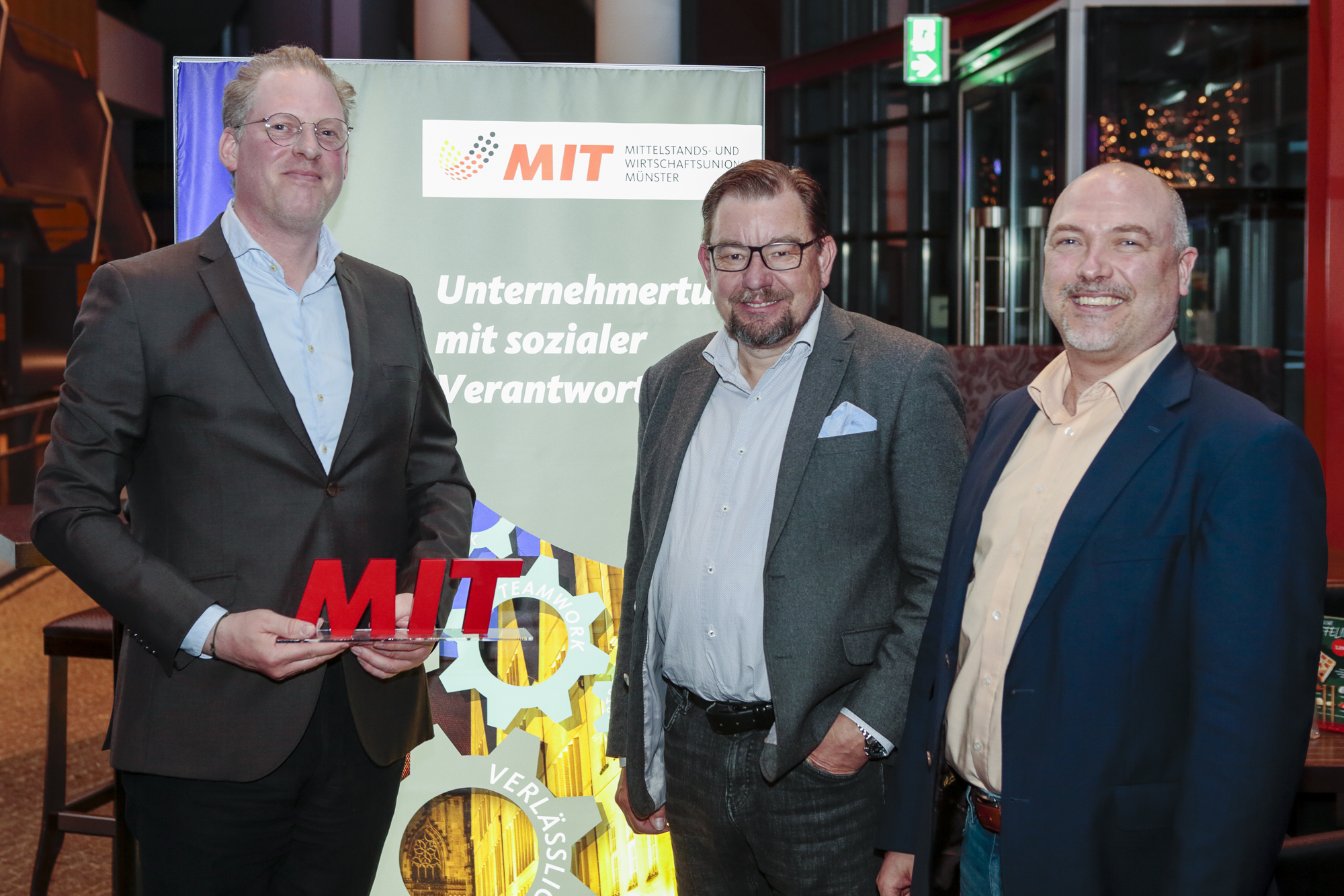 V.l.n.r.: MIT Vorsitzender Peter Börgel, Dirk Salewski, Jan Leiße, Foto: Till Leckebusch